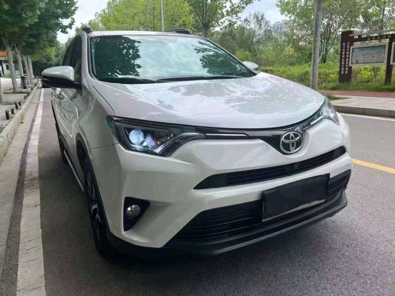 衡阳17年丰田RAV43