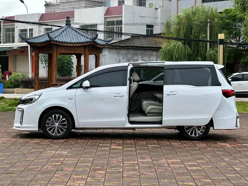 汕头21年别克GL87