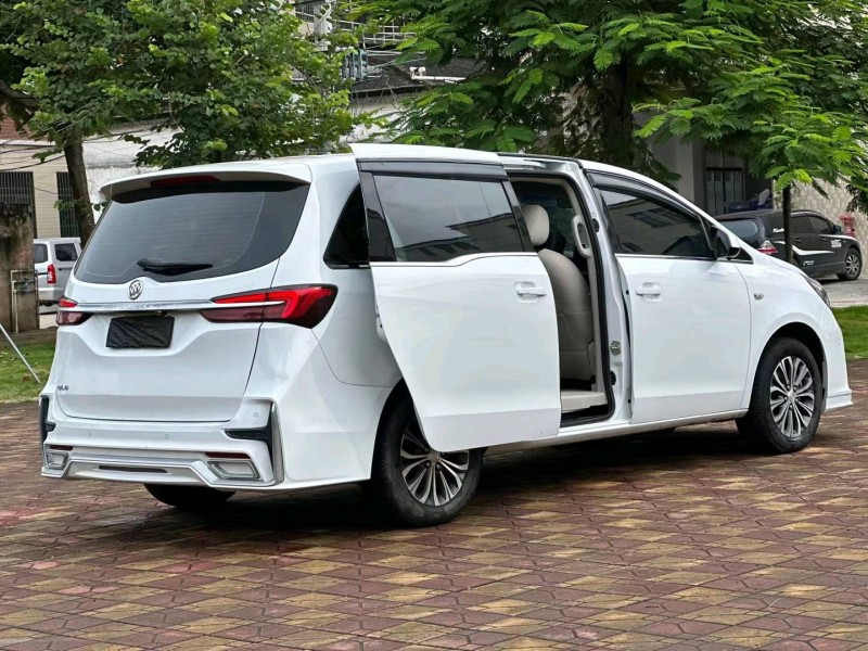 汕头21年别克GL88