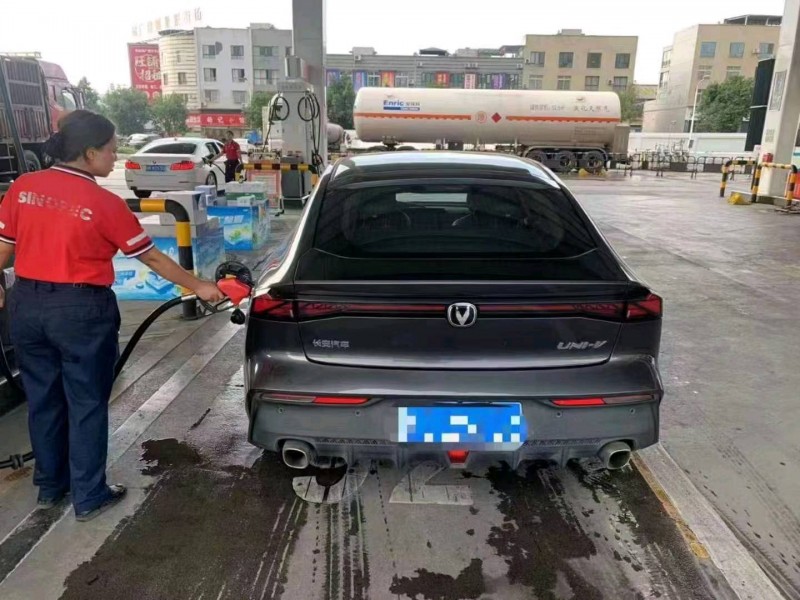 成都23年長安汽車UNI-V7