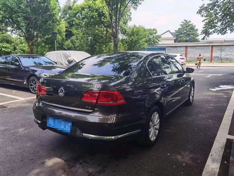 济南15年大众迈腾6