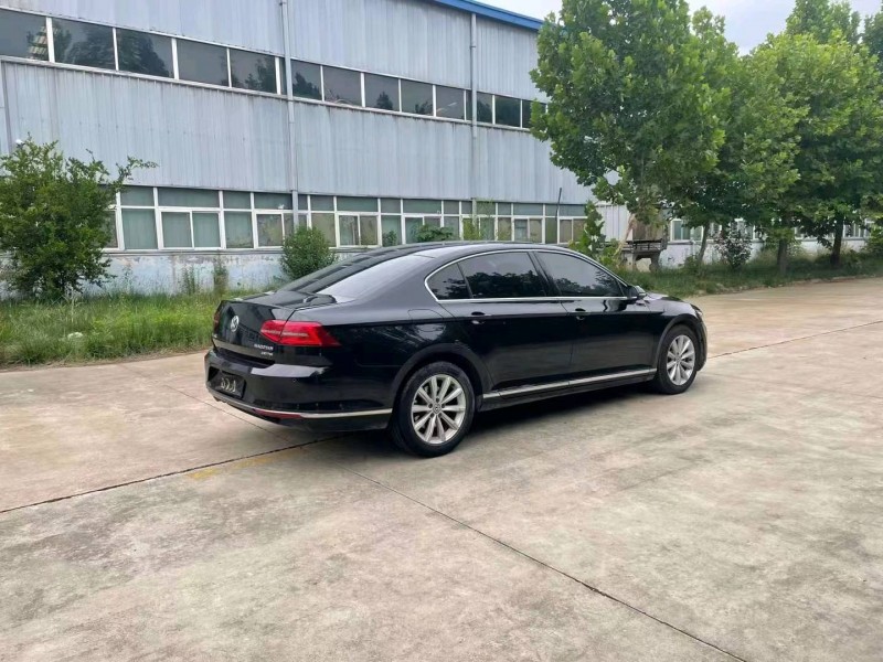 济南18年大众迈腾7