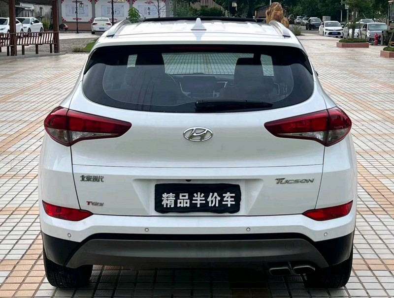 汕头16年现代途胜8