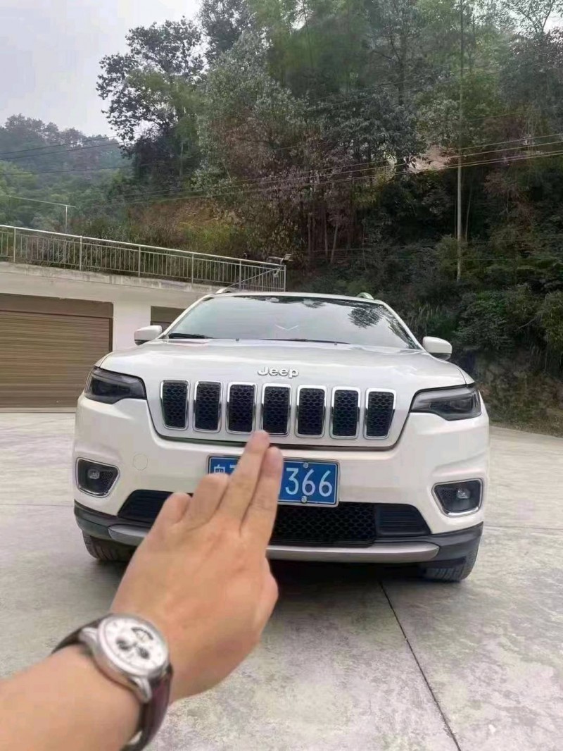 邵阳19年Jeep自由光1