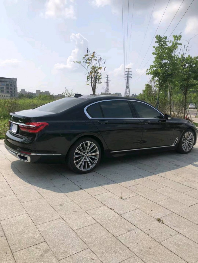 广州18年宝马7系8