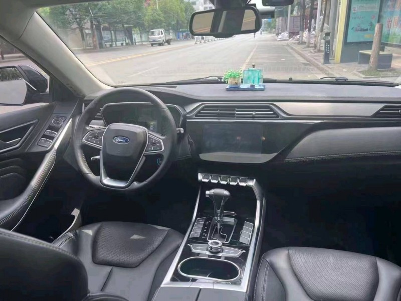 邵阳19年福特领界6