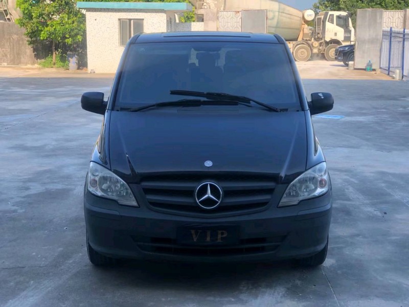 广州14年奔驰威霆1