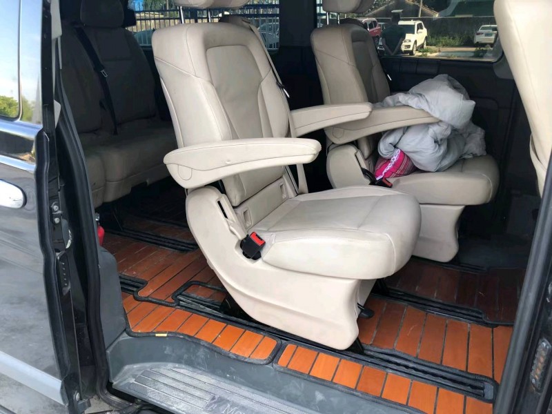 广州14年奔驰威霆7