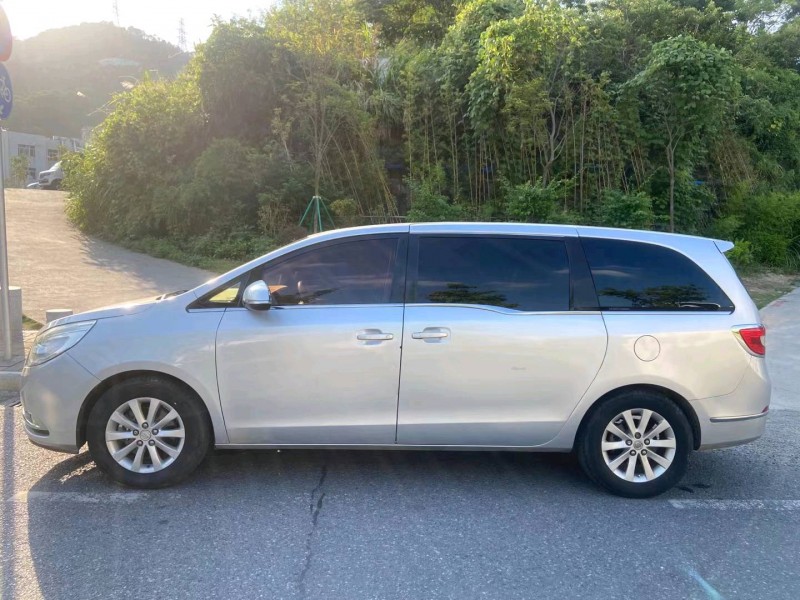 广州11年别克GL84