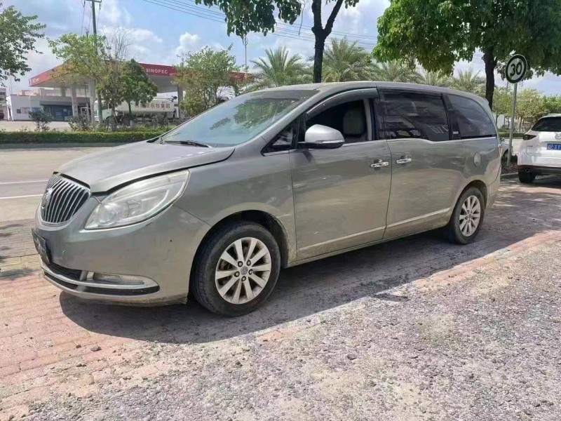 汕头11年别克GL82