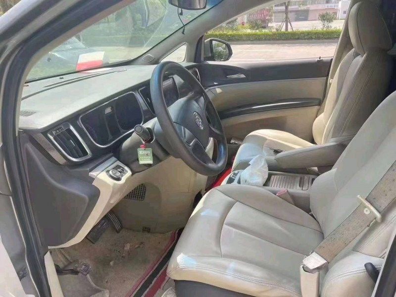 汕头11年别克GL84