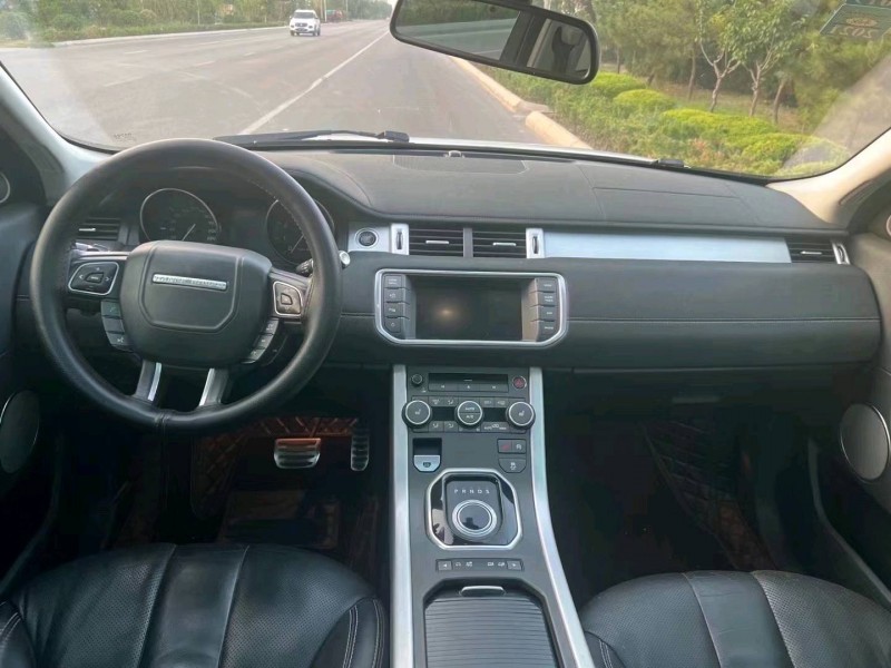 东营15年路虎极光9