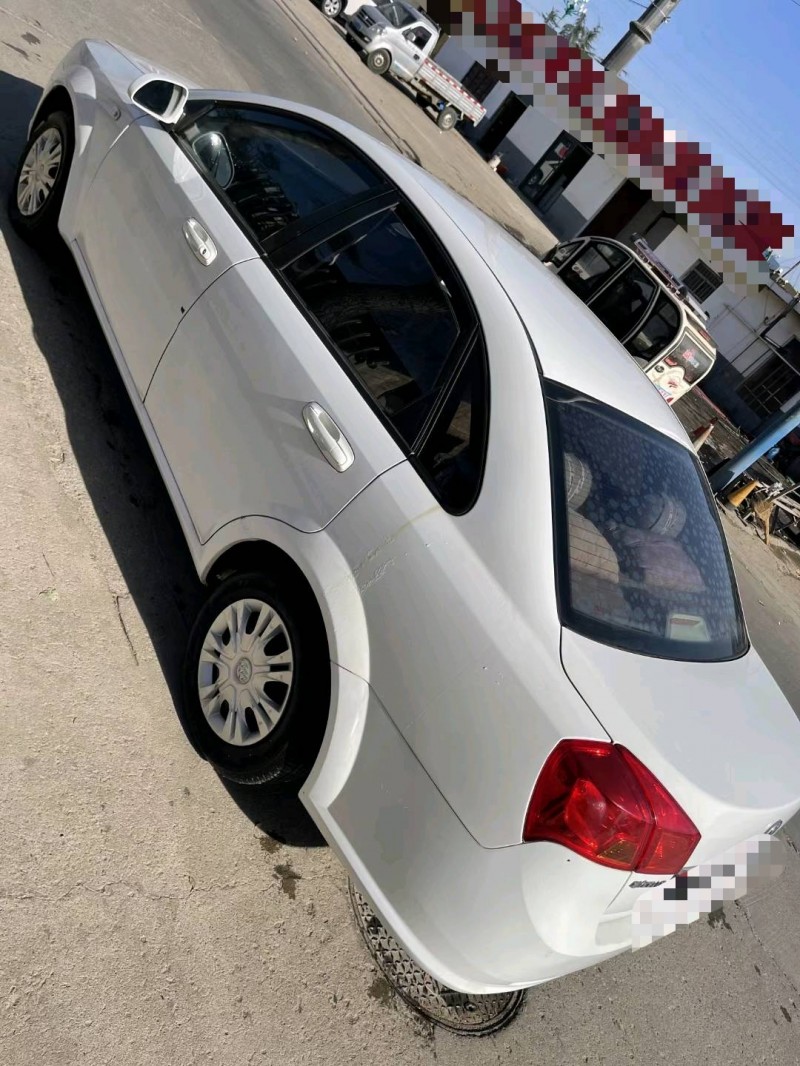 临沂16年别克凯越7