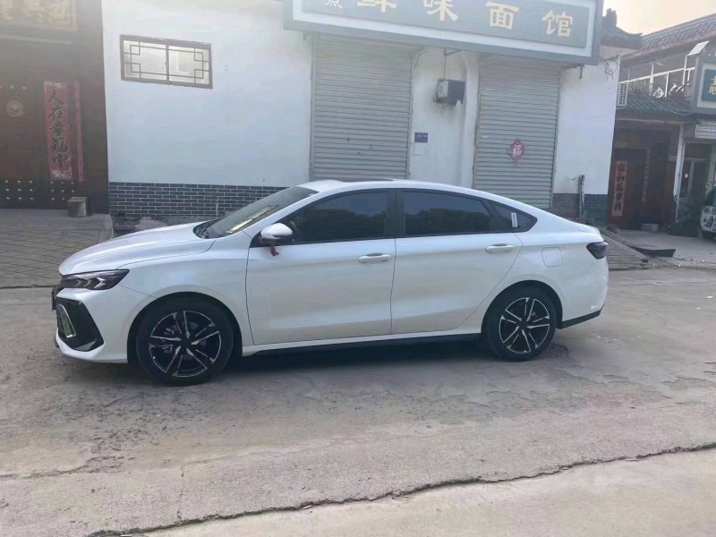 济南23年吉利缤瑞3