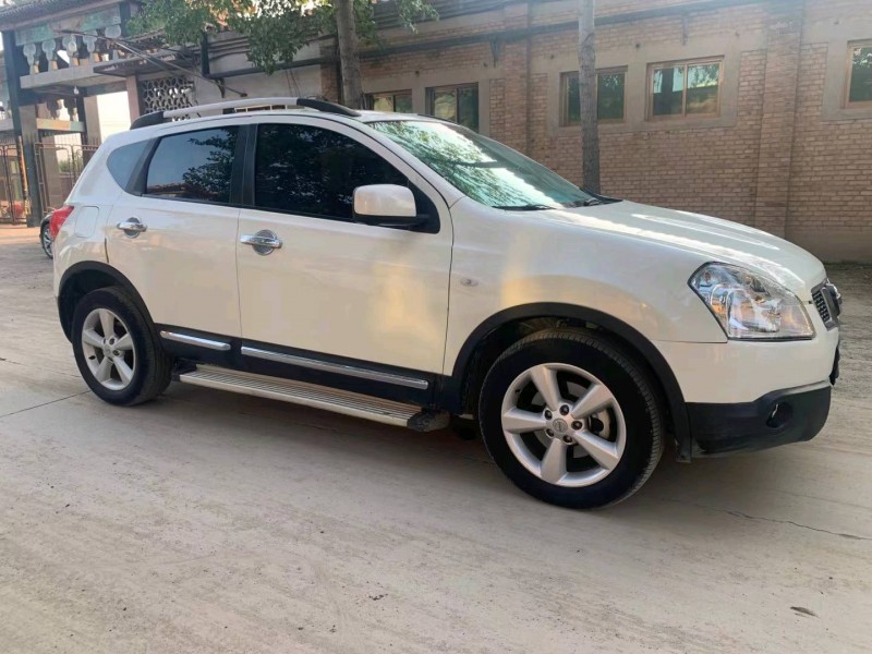 保定13年日产逍客2