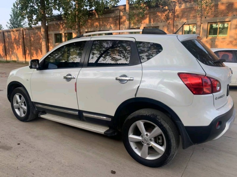 保定13年日产逍客8