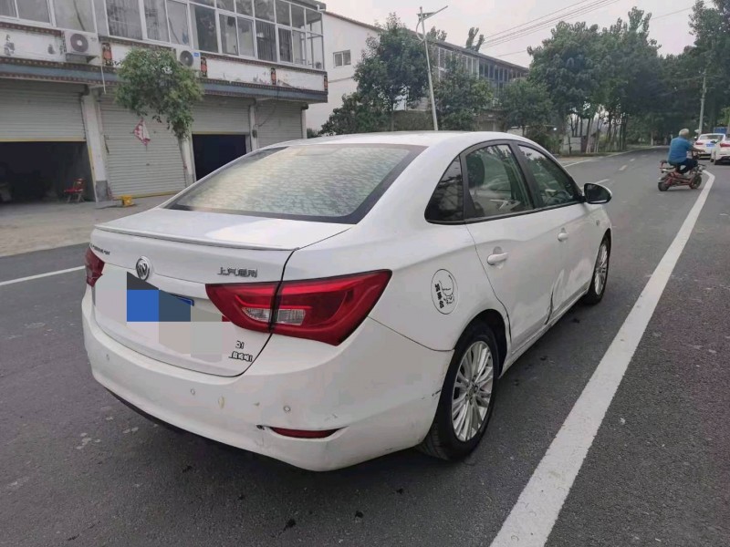 枣庄16年别克英朗2