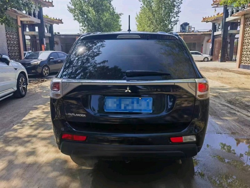 保定14年三菱欧蓝德9