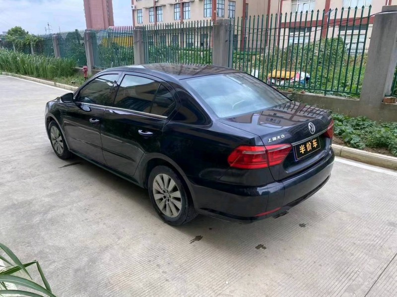 武汉12年大众朗逸5