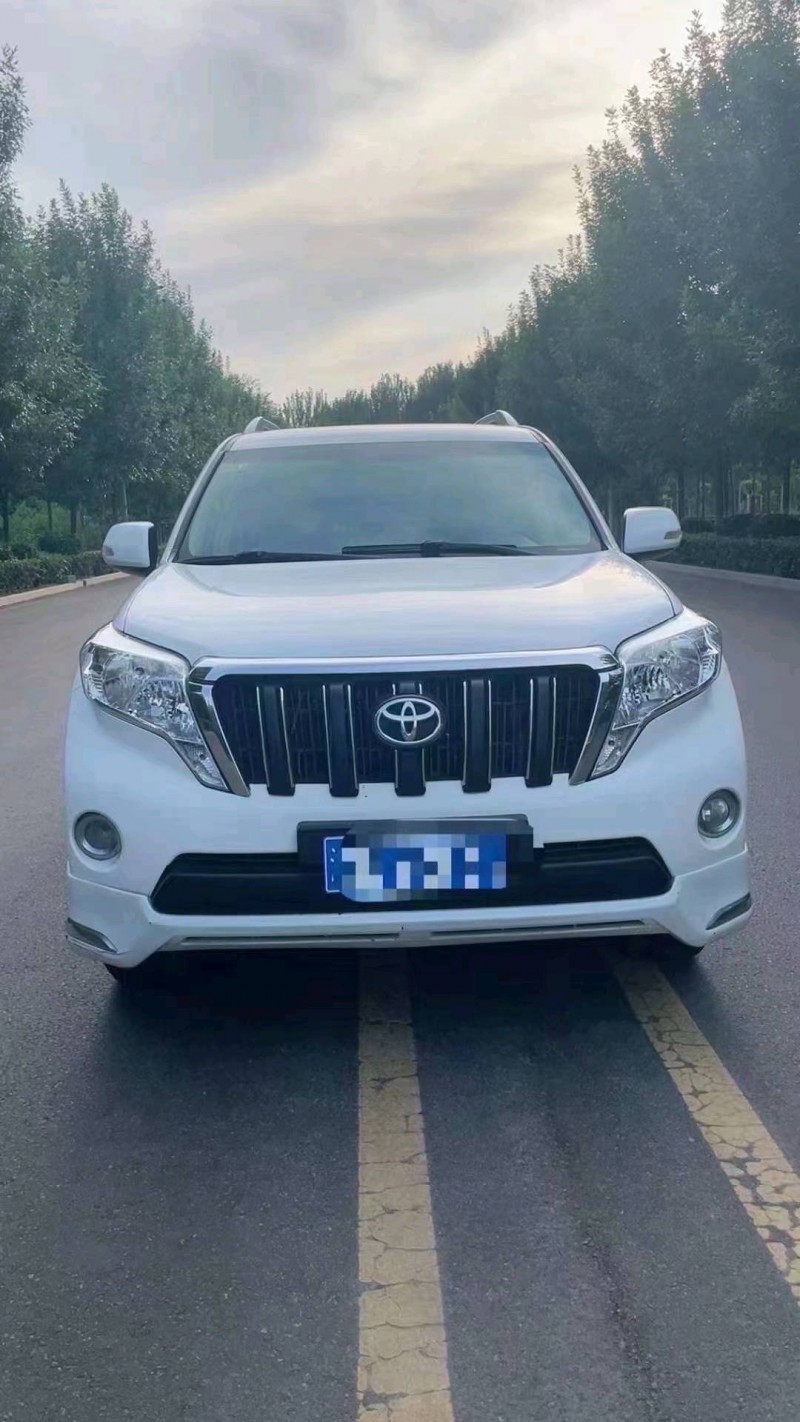 济南15年丰田普拉多1