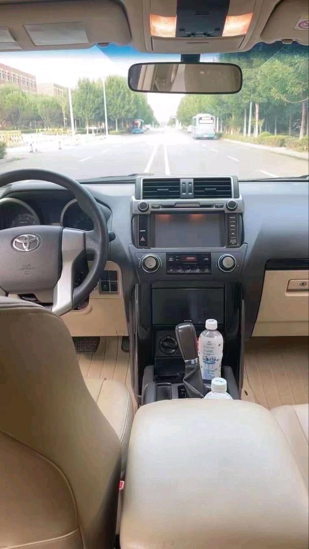 济南15年丰田普拉多4