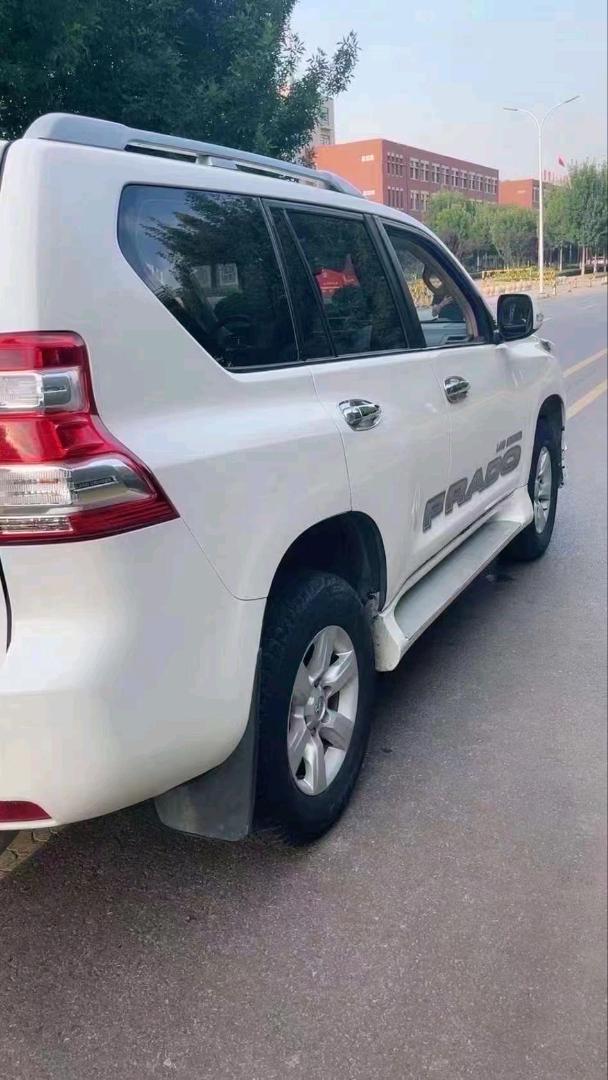 济南15年丰田普拉多7