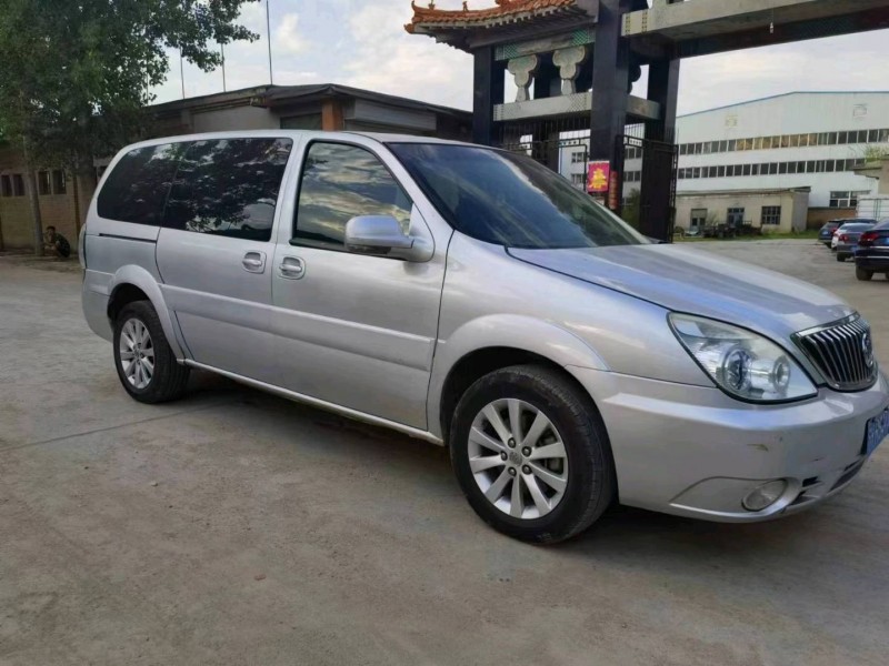 保定13年别克GL83