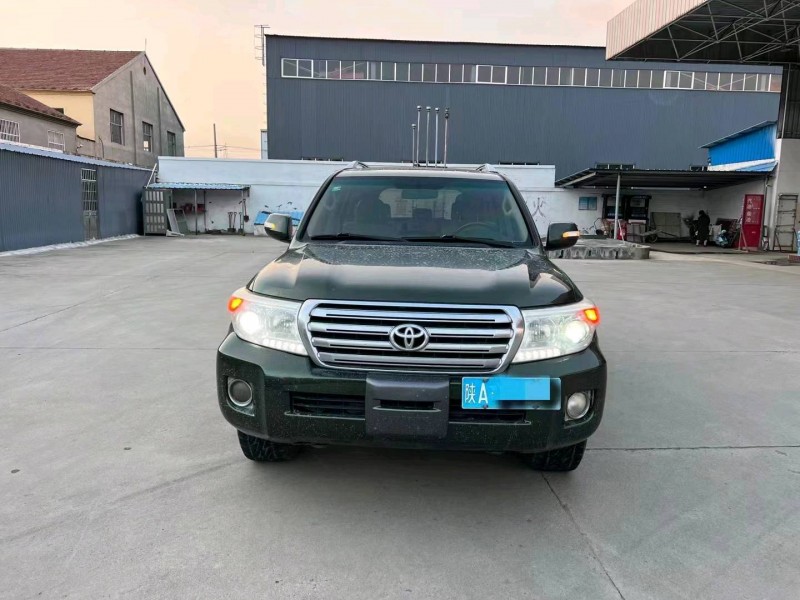 济南12年丰田兰德酷路泽1