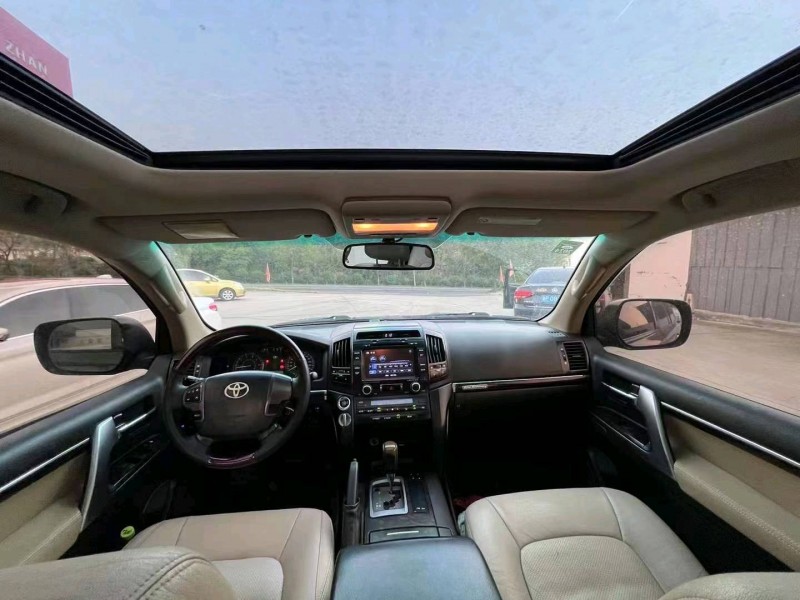 济南12年丰田兰德酷路泽4