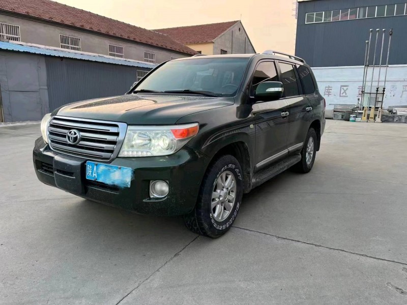 济南12年丰田兰德酷路泽5