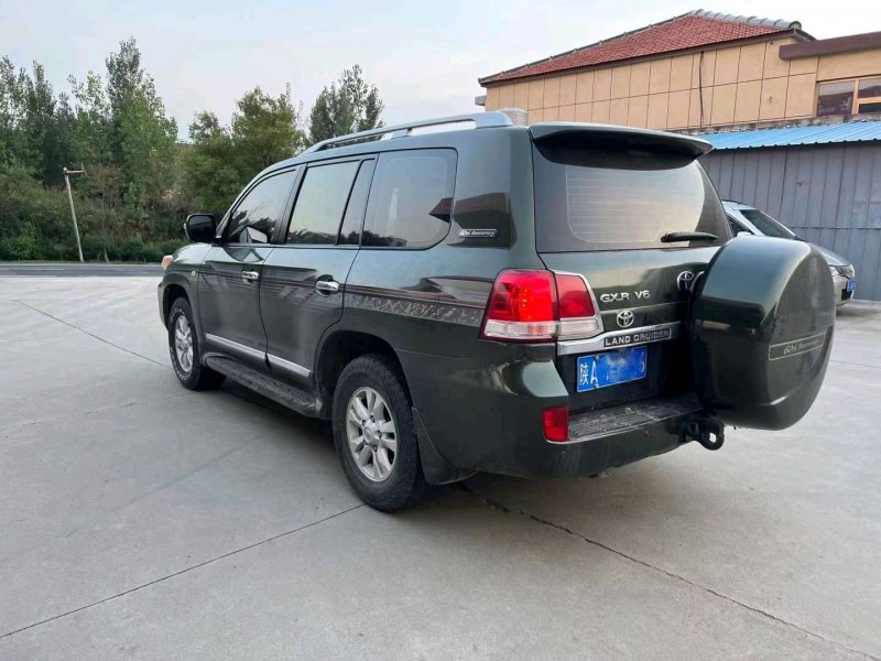 济南12年丰田兰德酷路泽7