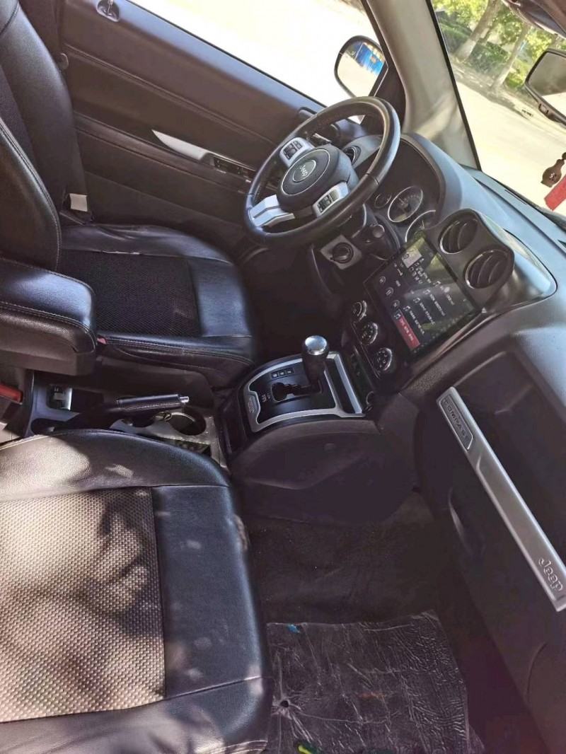 保定14年Jeep指南者6