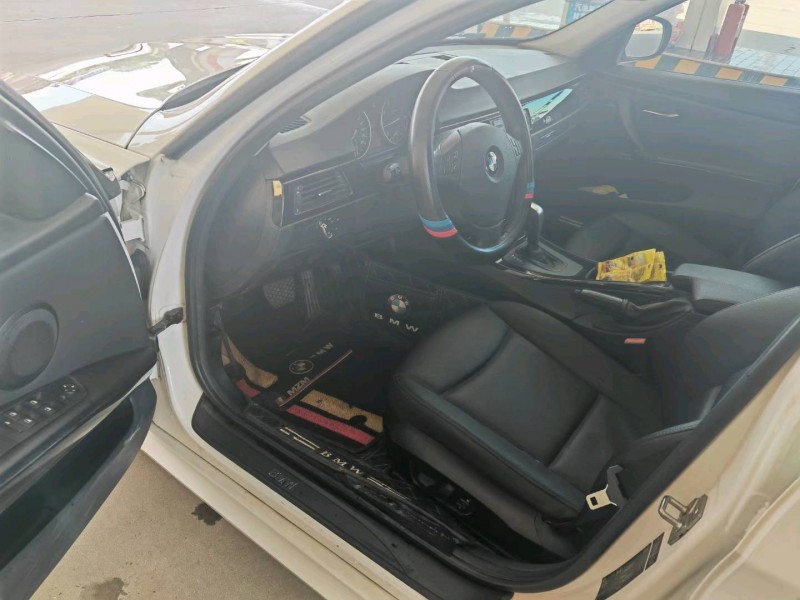 保定12年宝马3系5