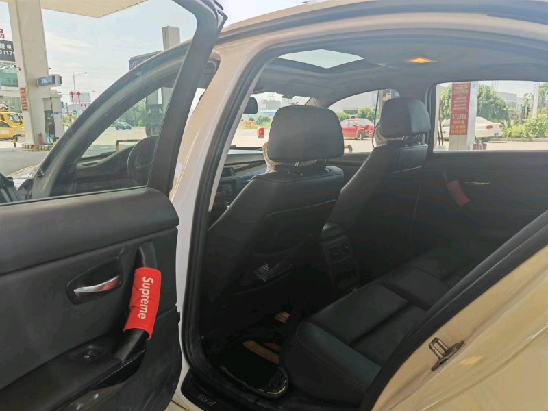 保定12年宝马3系6