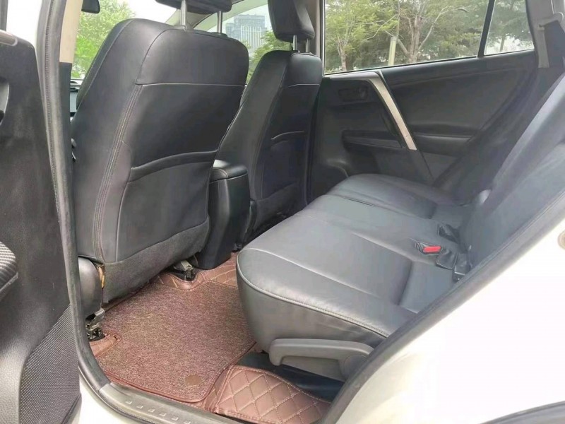 莆田14年豐田RAV44