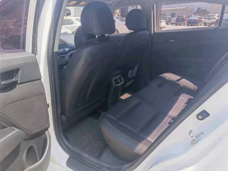 保定18年现代领动4