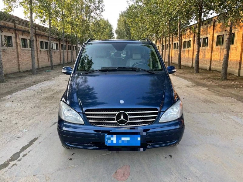 保定11年奔驰唯雅诺1