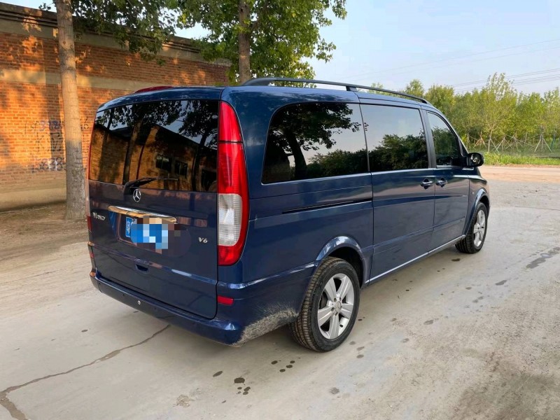 保定11年奔驰唯雅诺8