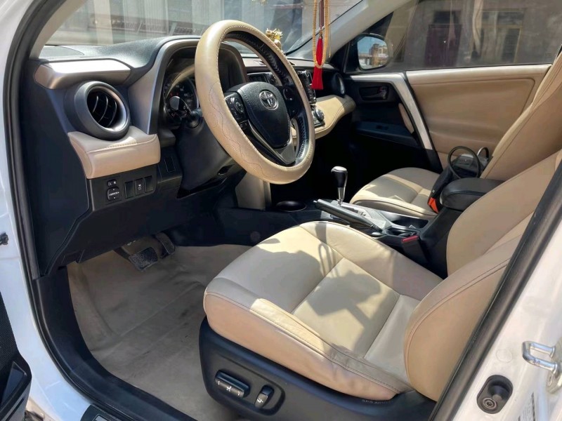 保定14年丰田RAV4荣放6