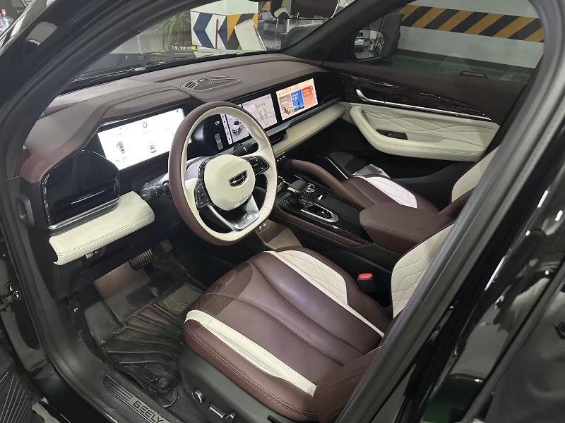 成都23年吉利星越4