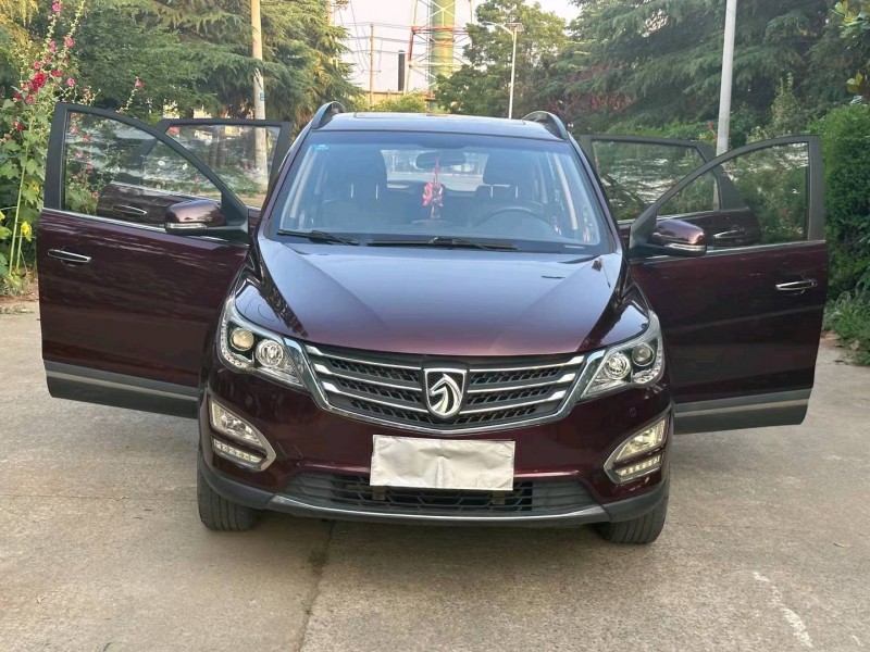 徐州17年寶駿5608