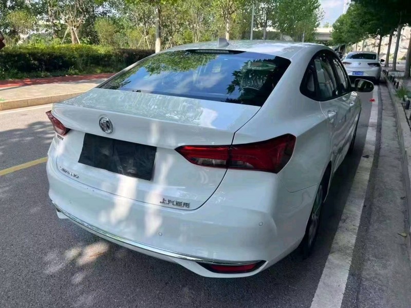 衡阳23年别克威朗9