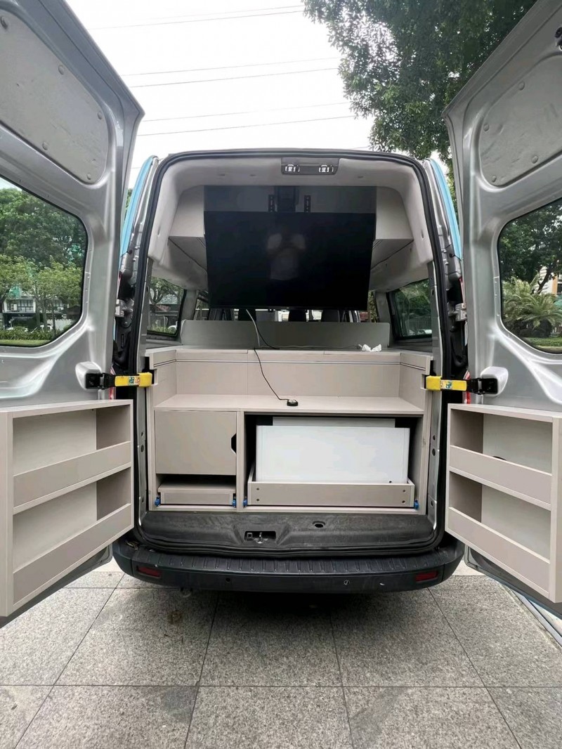 东莞17年福特全顺4