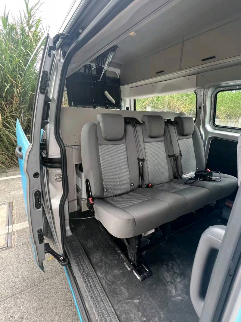 东莞17年福特全顺6