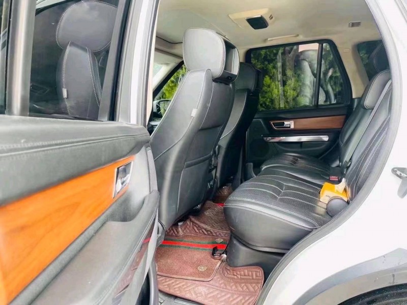 东营12年路虎揽胜运动4