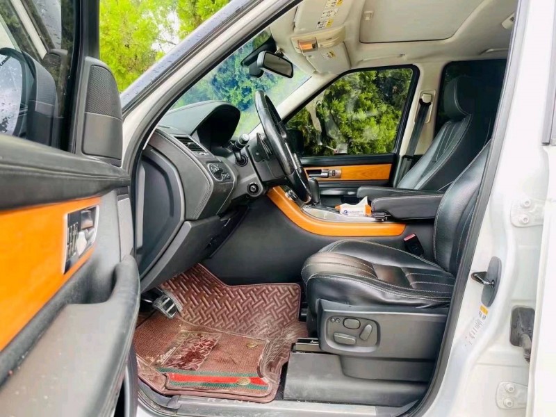 东营12年路虎揽胜运动6