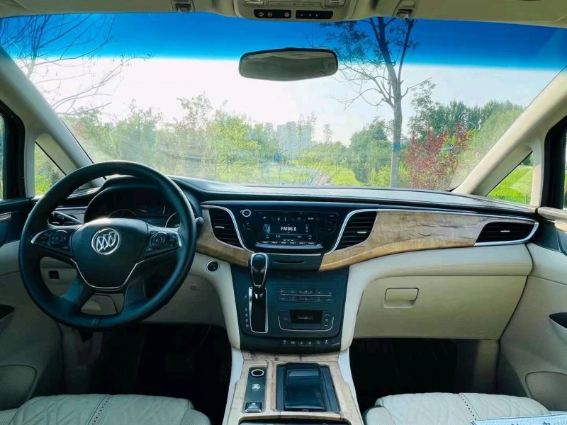 枣庄19年别克GL88