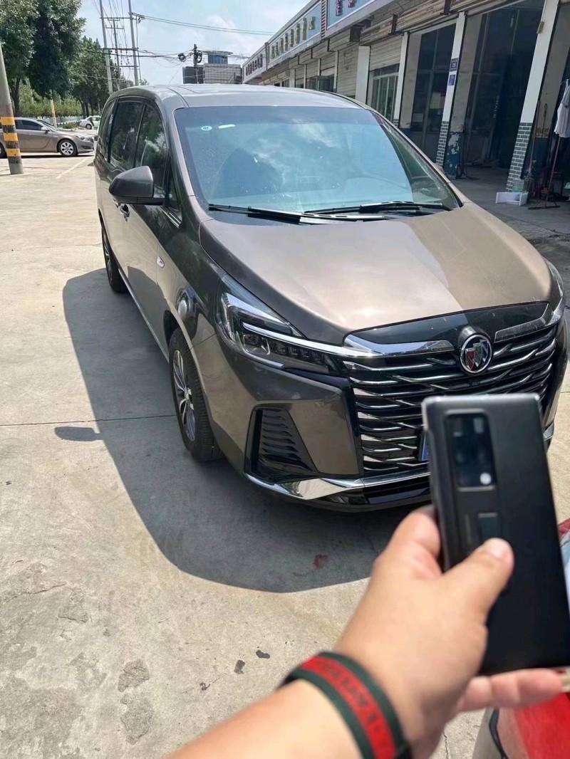 枣庄23年别克GL82