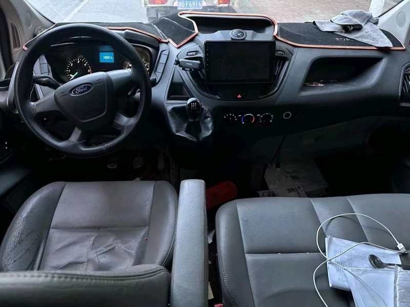 枣庄16年福特全顺5