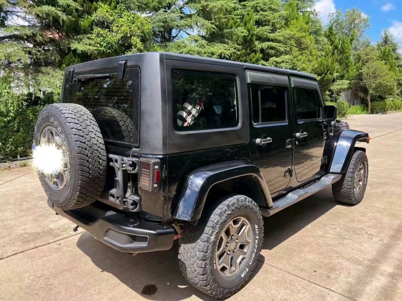 枣庄16年Jeep牧马人8